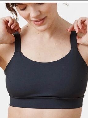 4 pack Aday lighten up bras in navy and green